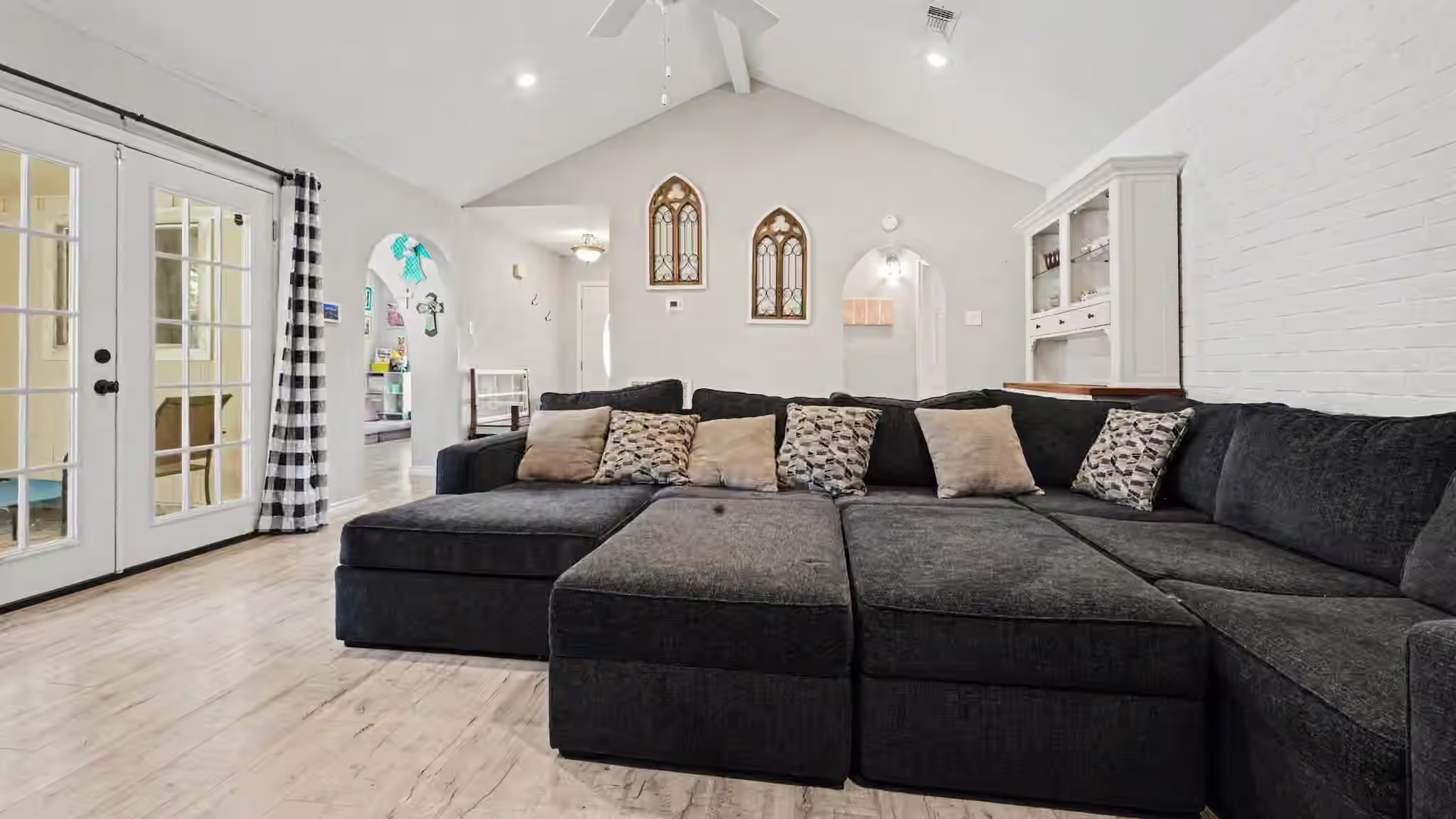 Photo 7 of 9907 Pinehurst Street, Baytown, TX