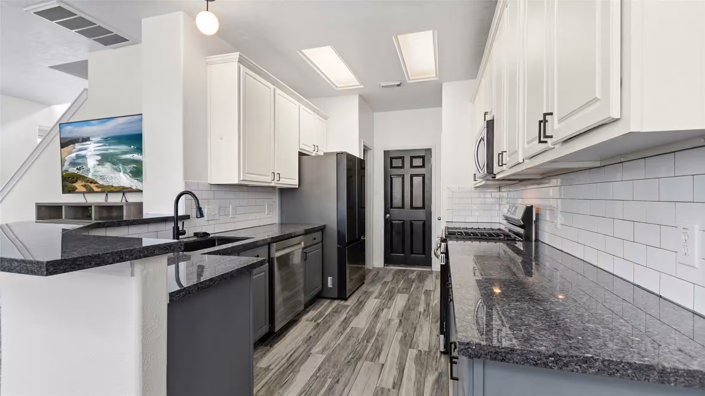 Photo of 417 Folk Crest Lane, Dickinson, TX 77539