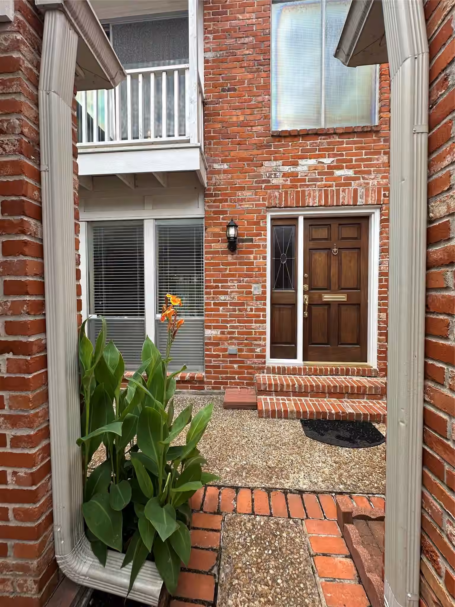 Photo 4 of 5849 Sugar Hill Drive, Houston, TX