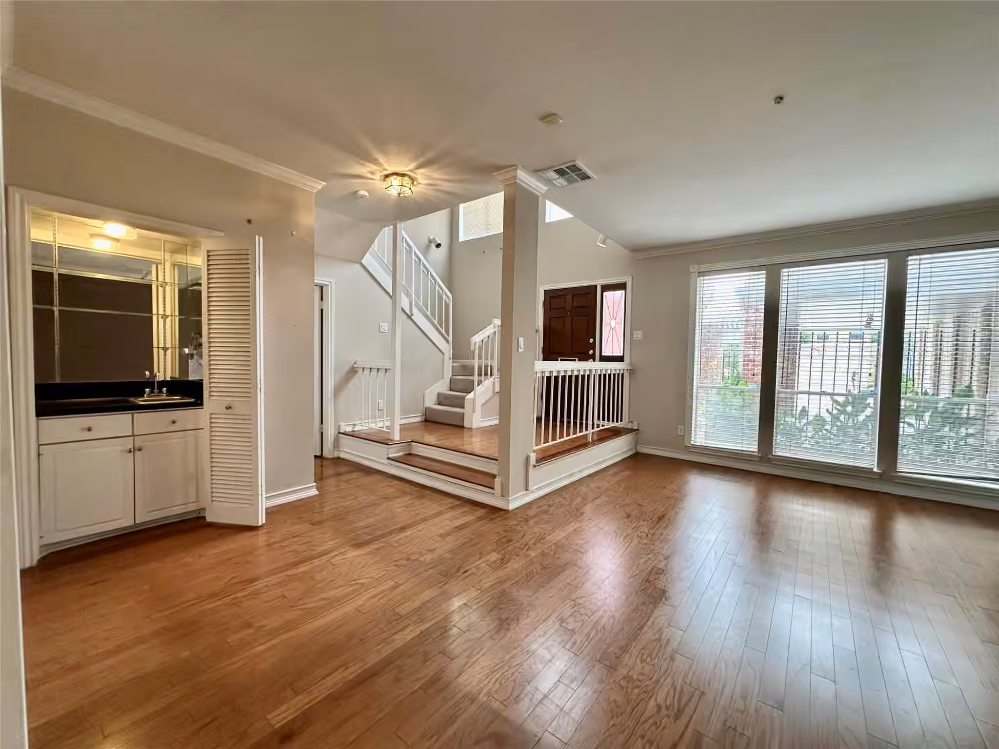 Photo 6 of 5849 Sugar Hill Drive, Houston, TX