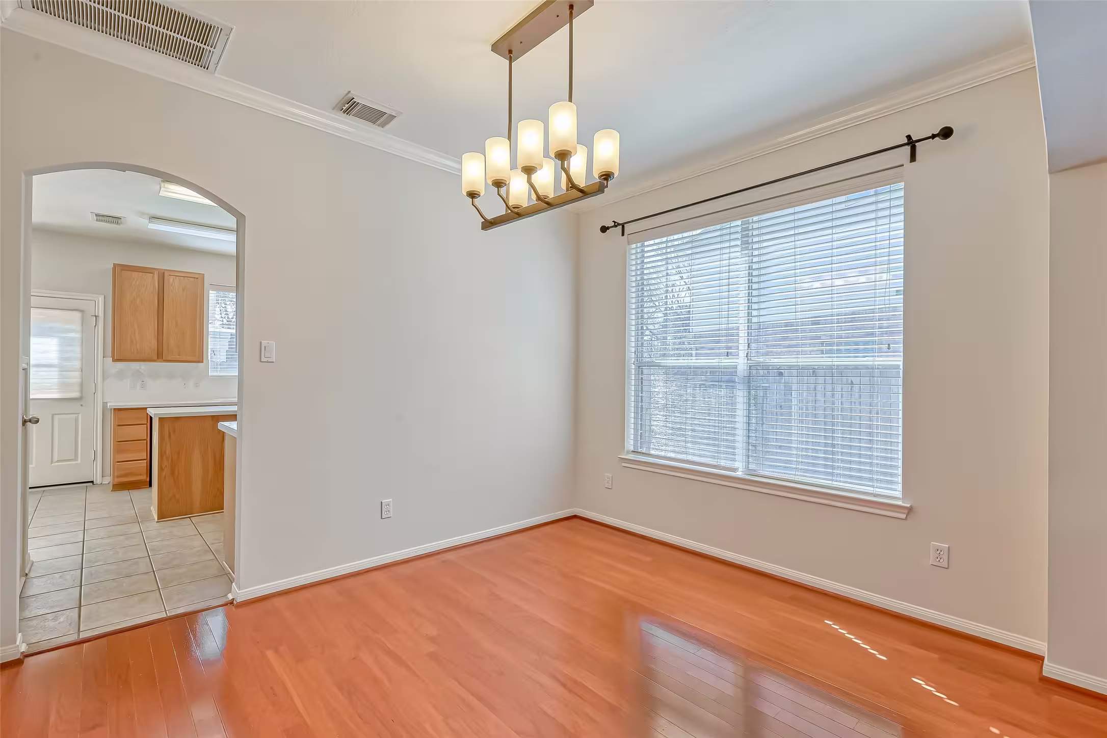 Photo 7 of 607 Bondi Court, Houston, TX