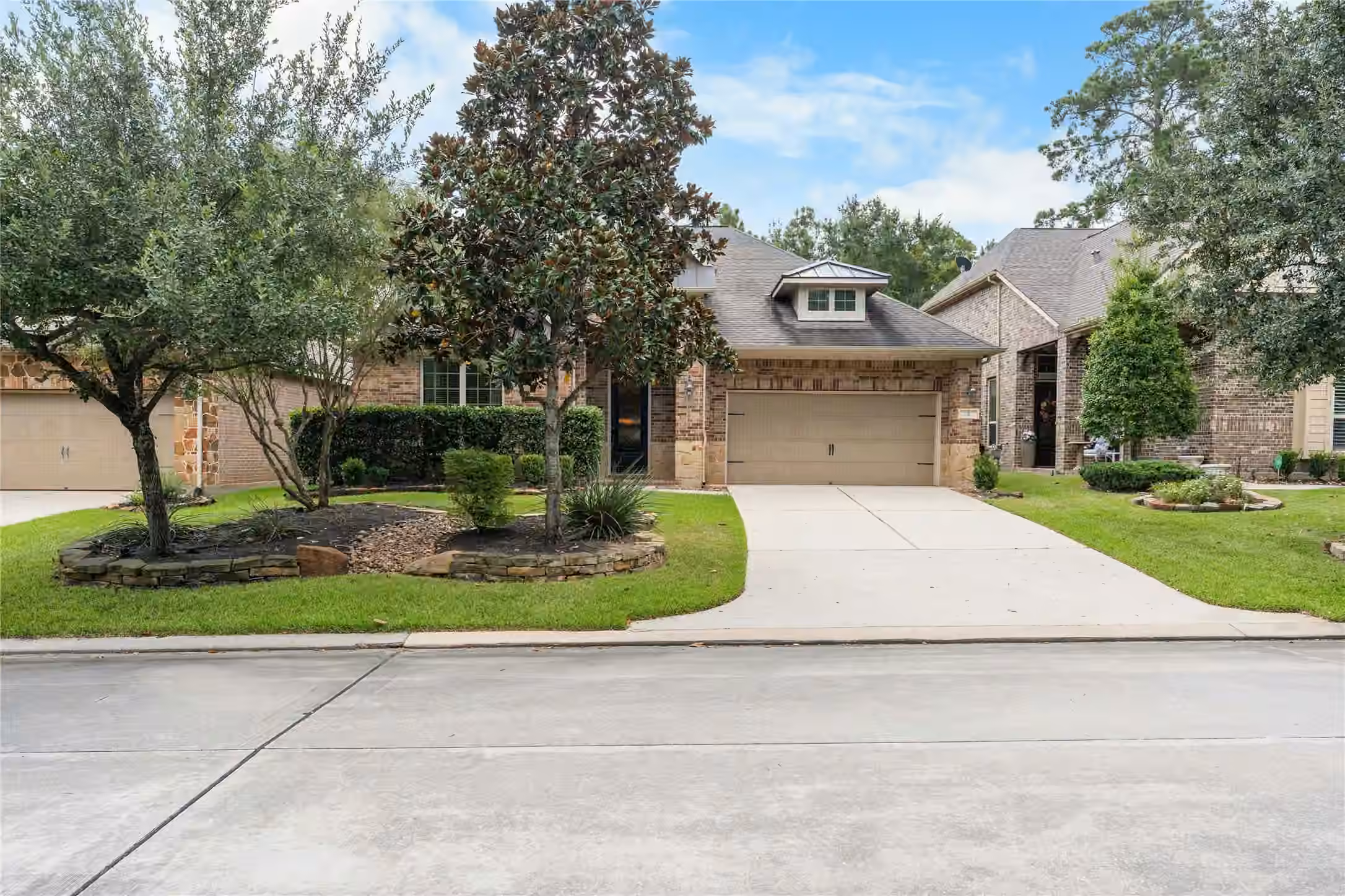 Photo of 7 Brakendale Place, The Woodlands, TX
