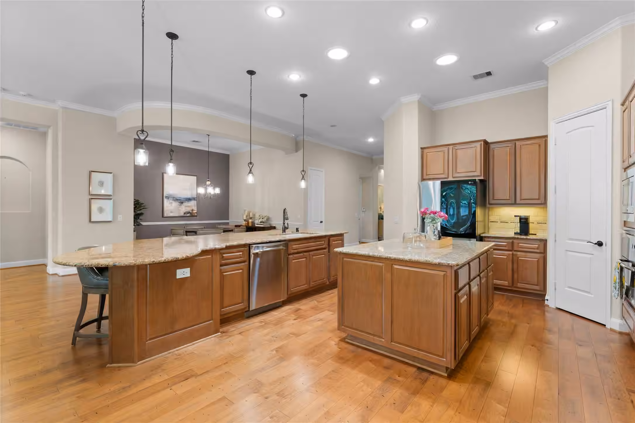 Photo 3 of 7 Brakendale Place, The Woodlands, TX