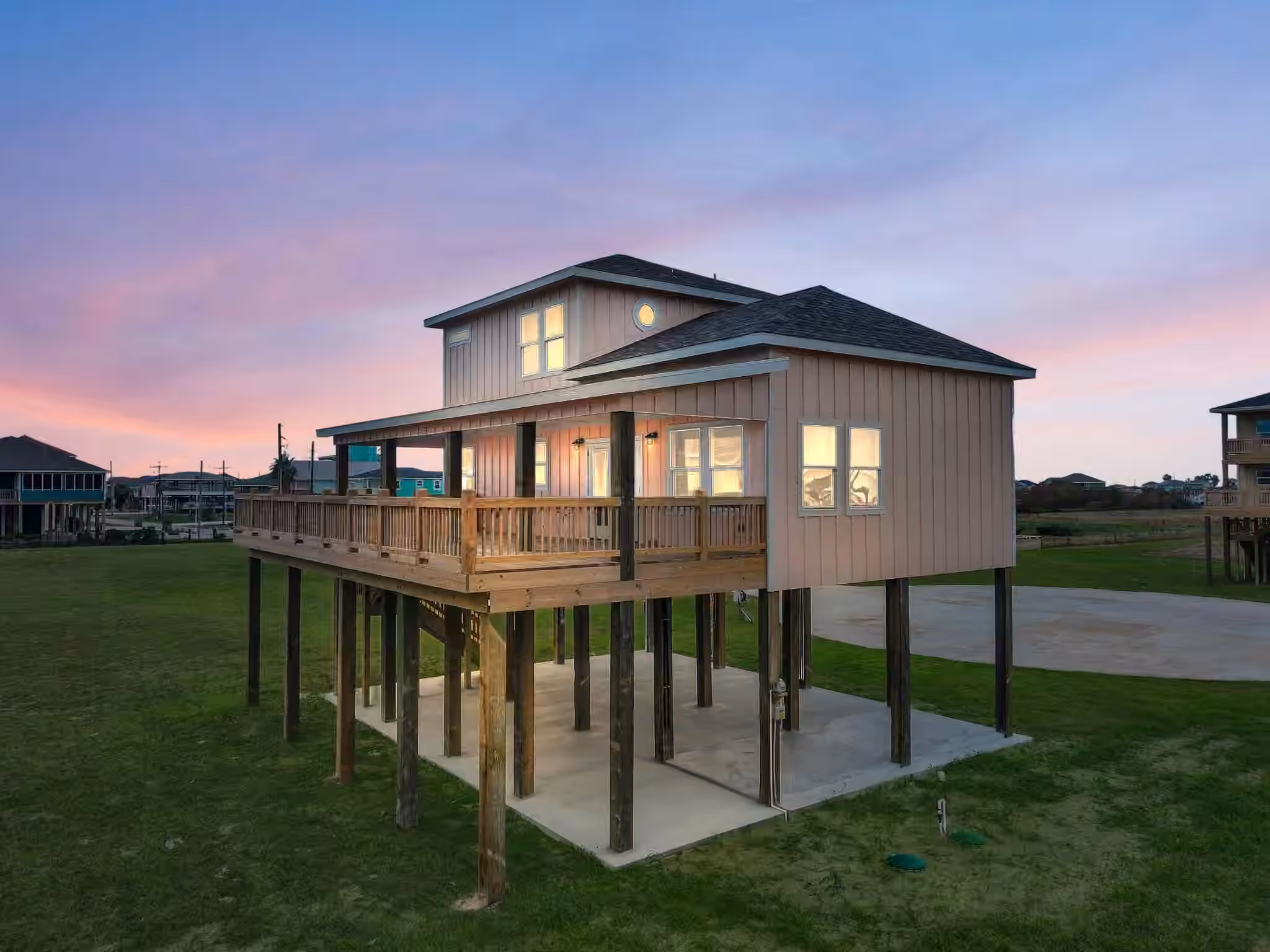 Photo of 186 Ocean View Drive, Crystal Beach, TX 77650