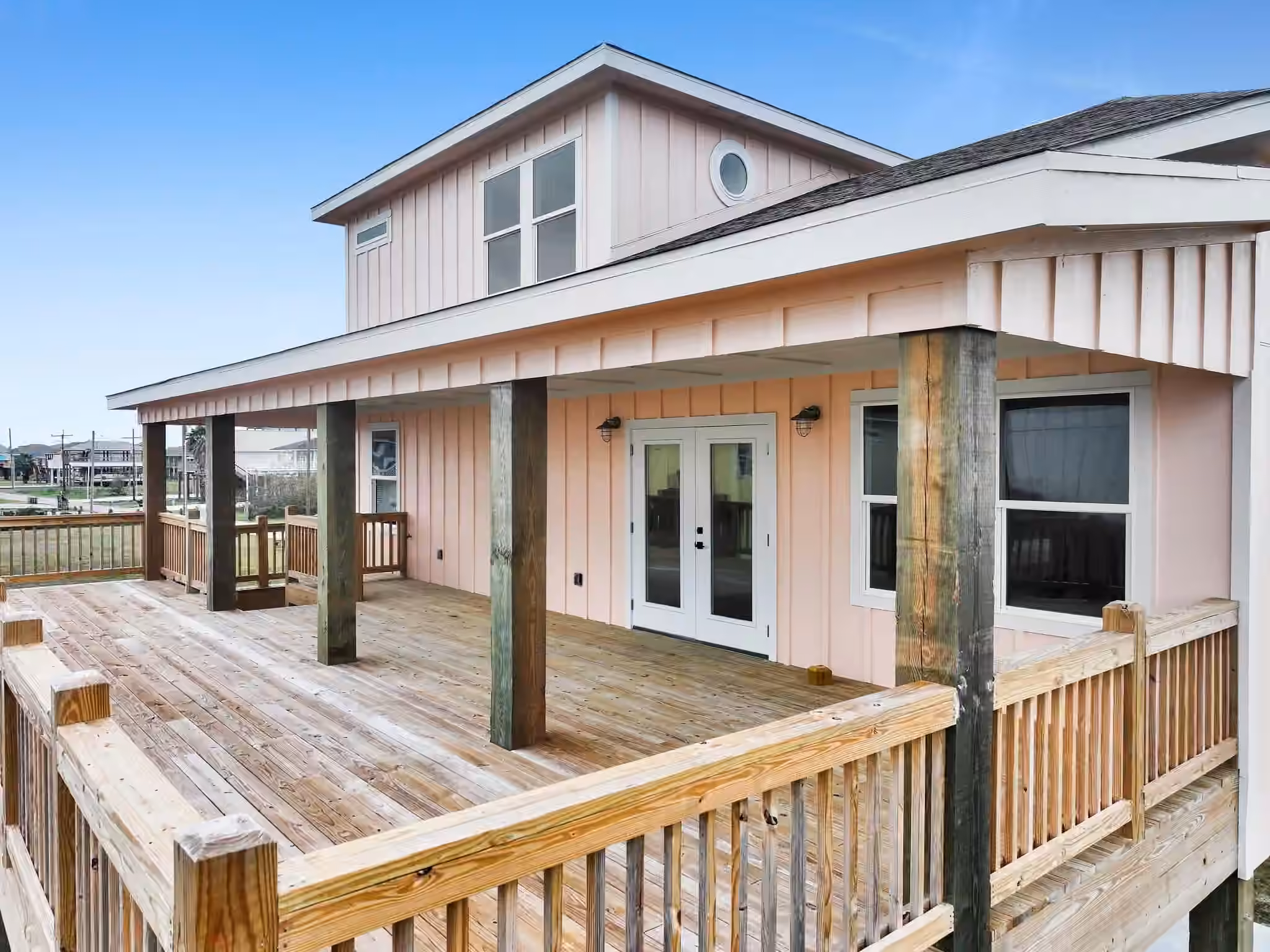 Photo 4 of 186 Ocean View Drive, Crystal Beach, TX