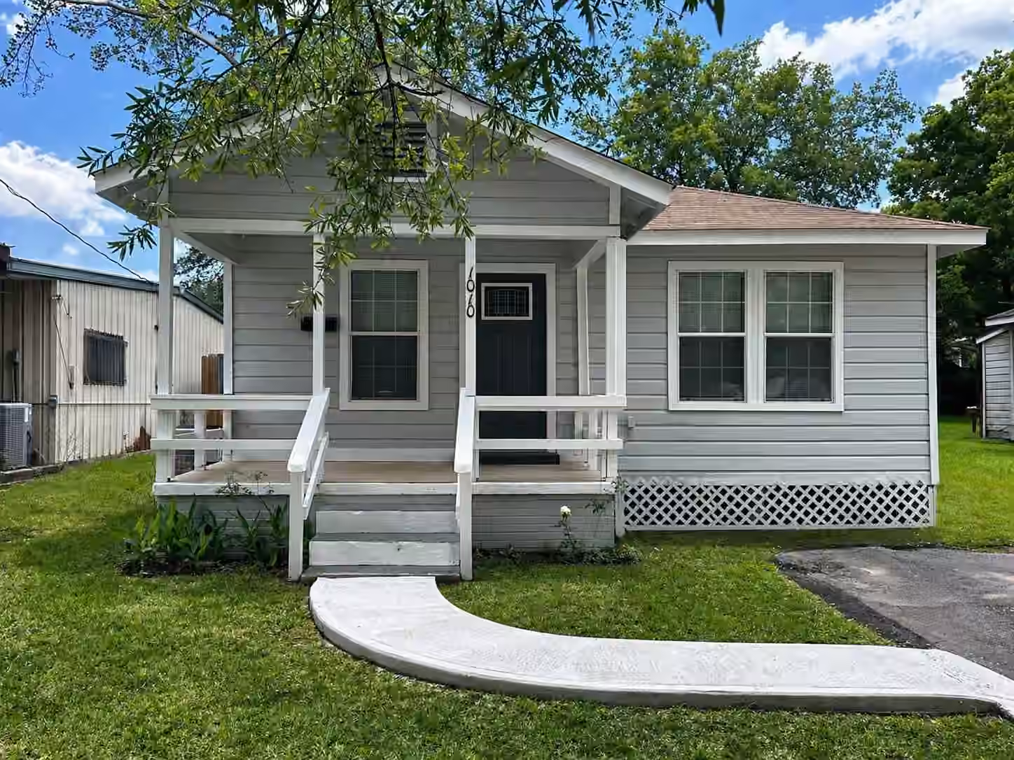 Photo of 1010 Palestine Street, Conroe, TX