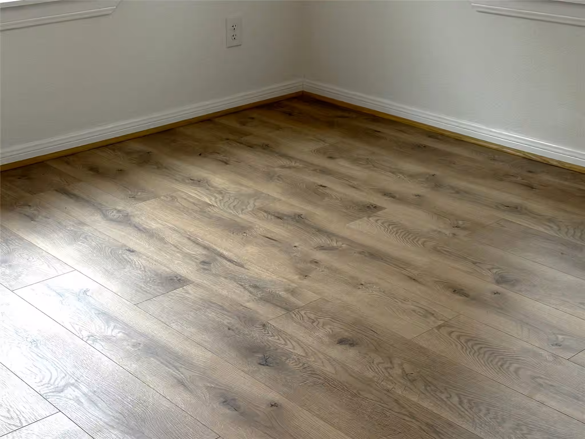 Photo 7 of 1010 Palestine Street, Conroe, TX