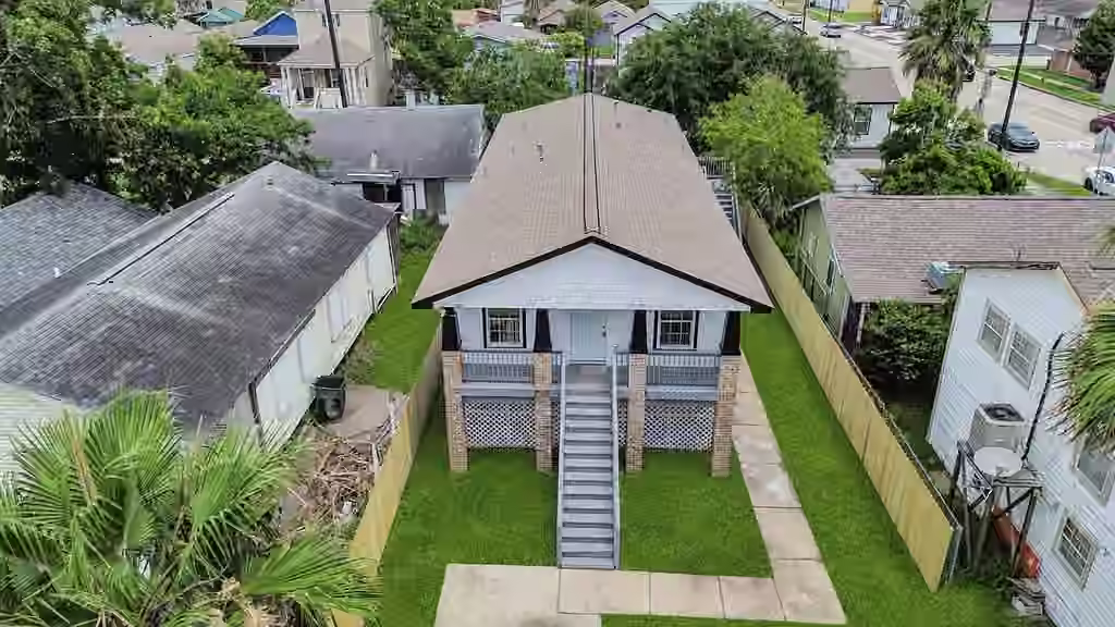 Photo 2 of 5306 Avenue M 1/2, Galveston, TX