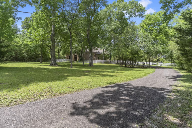 Photo 4 of 2242 Spring Branch Road, Montgomery, TX
