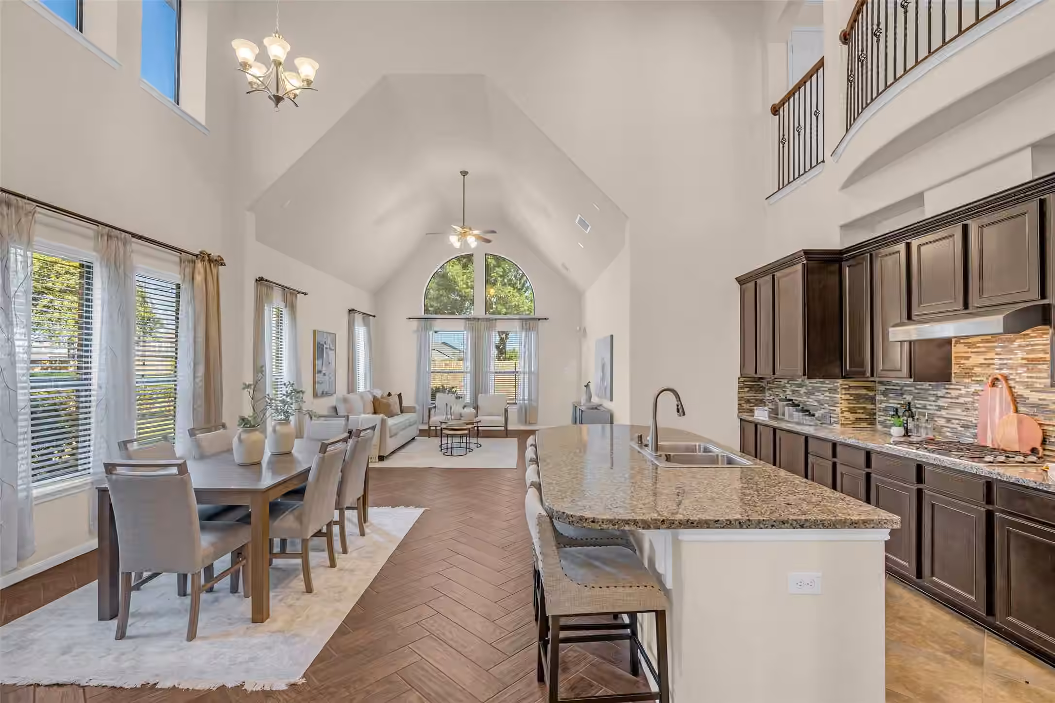Photo 4 of 17809 Arapaho Hill Lane, Humble, TX