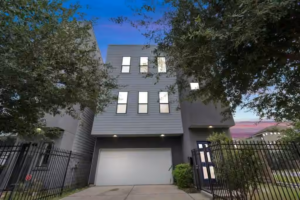 Photo 2 of 2119 Hadley Street, Houston, TX
