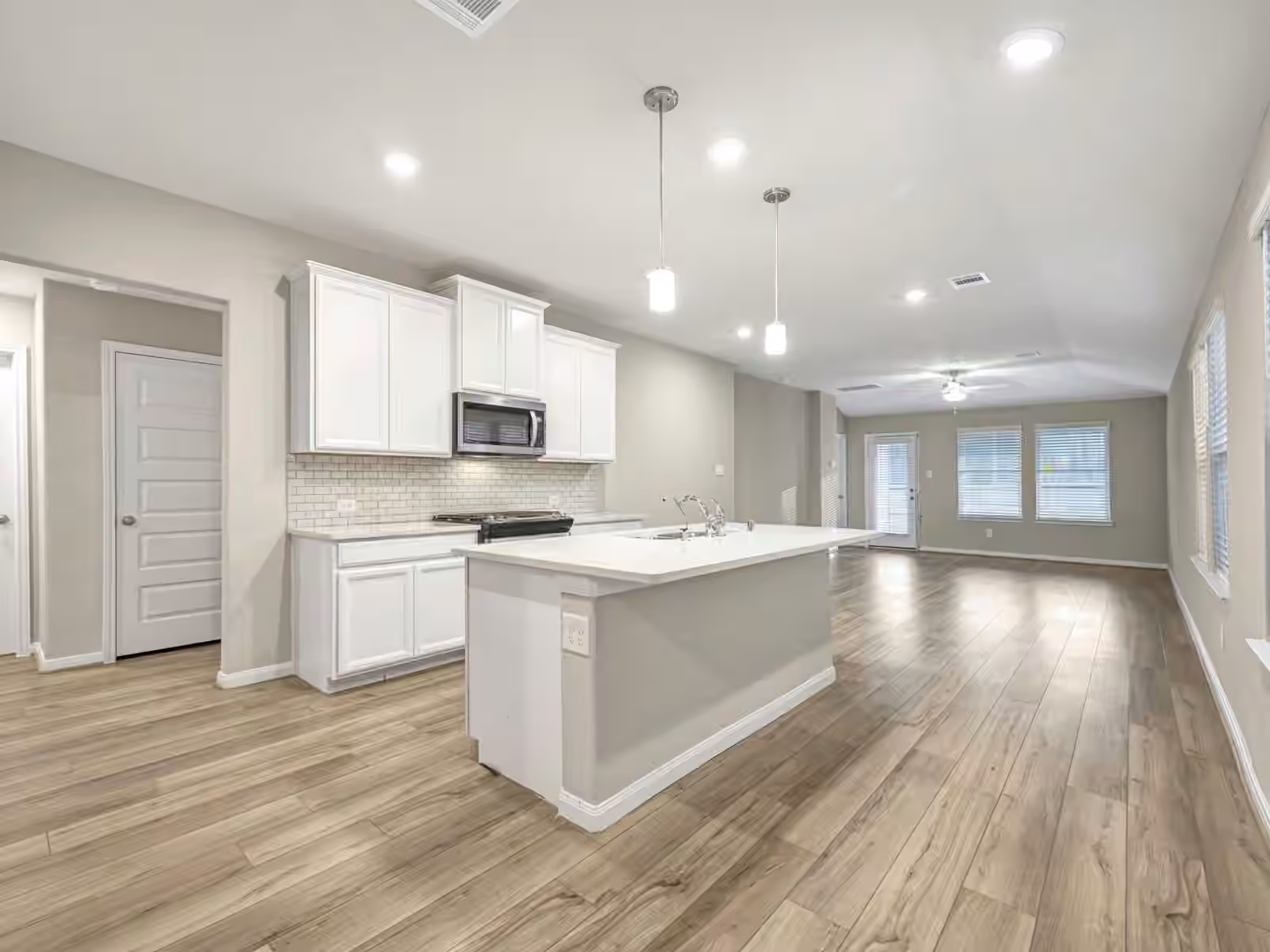 Photo 5 of 5603 Andesine Drive, Houston, TX