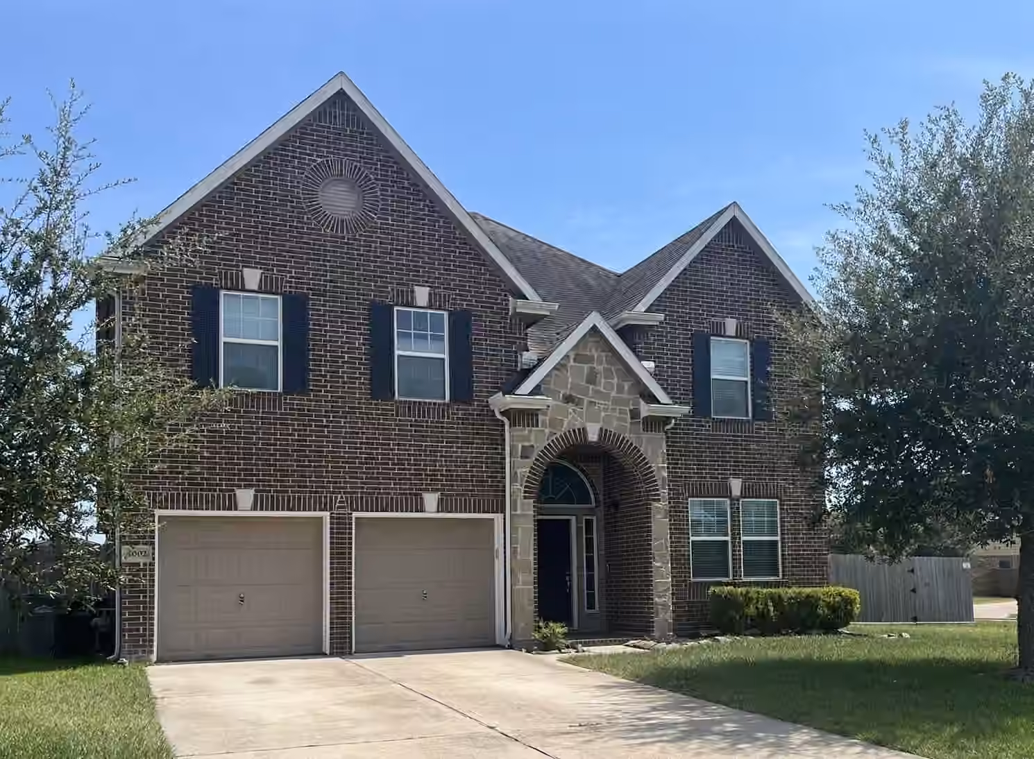 Photo of 4002 Longwood Drive, Mont Belvieu, TX 77523