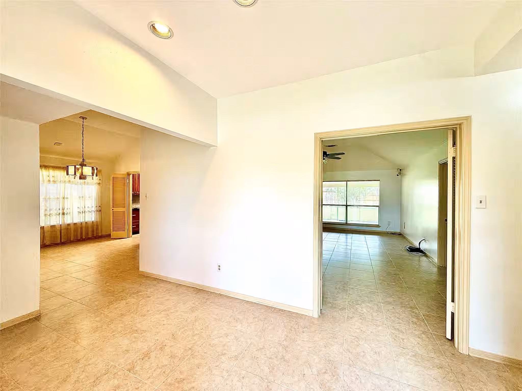 Photo 5 of 16210 Canario Drive, Houston, TX