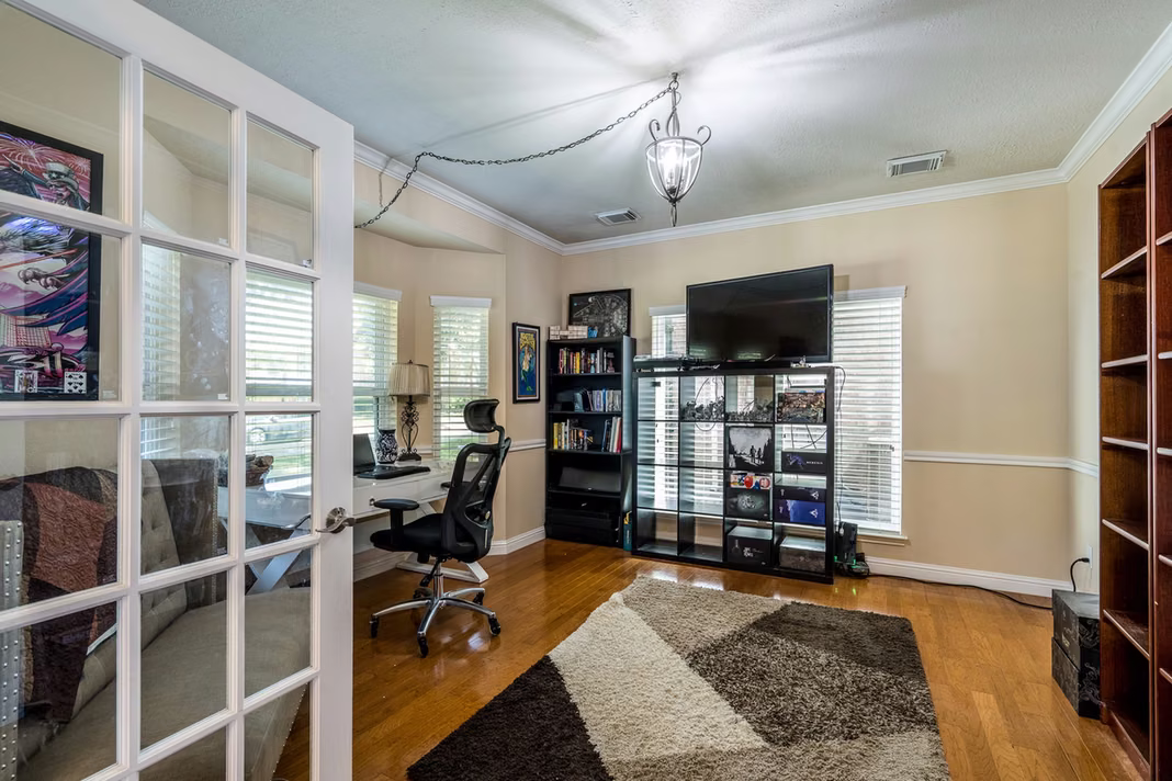 Photo 7 of 8814 Apple Mill Drive, Houston, TX