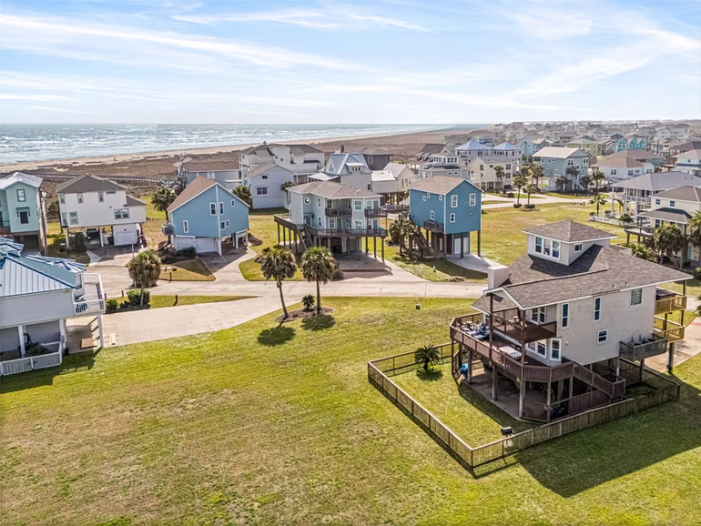 Photo 2 of 4119 Courageous Lane, Galveston, TX