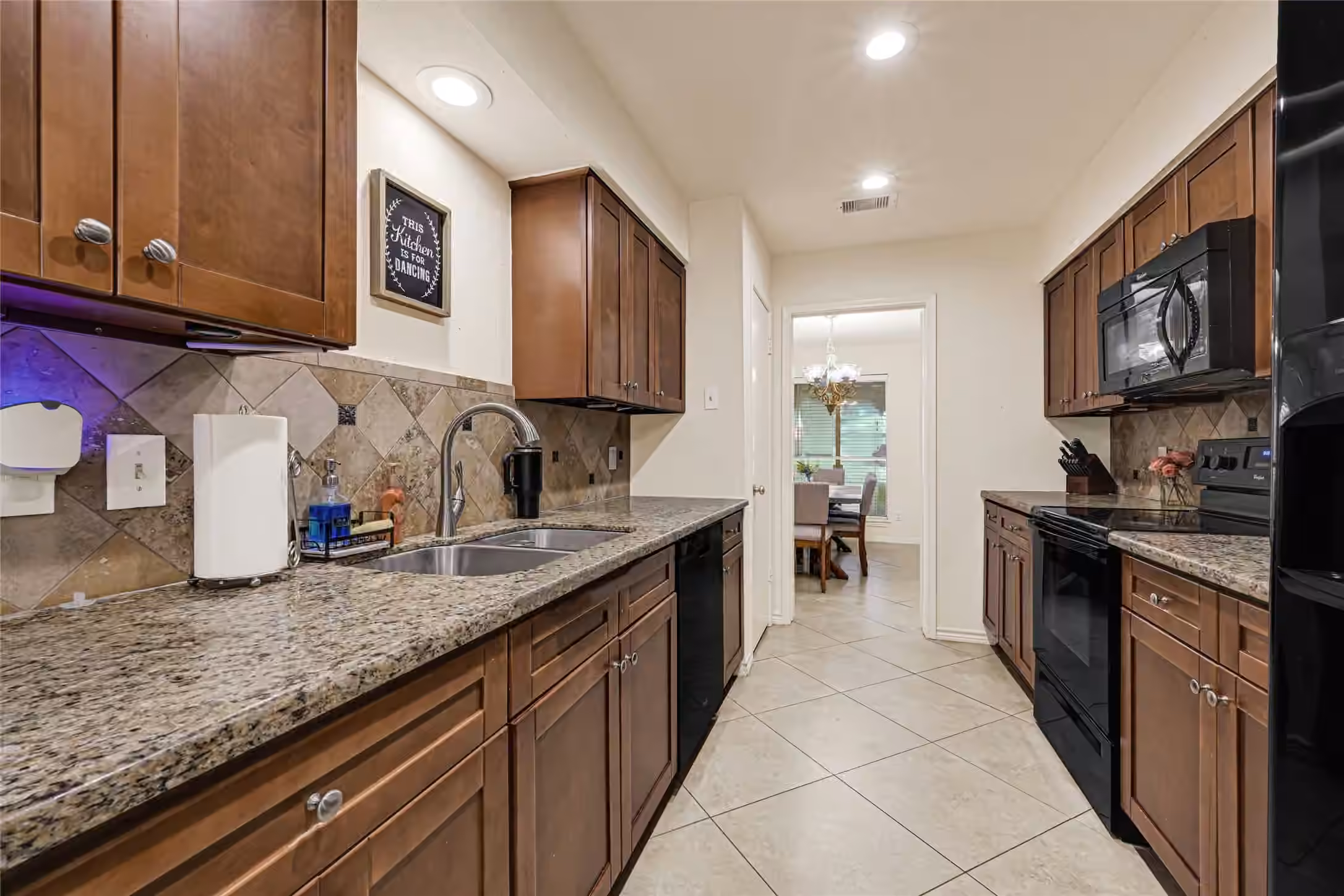 Photo 6 of 842 Walbrook Drive, Houston, TX