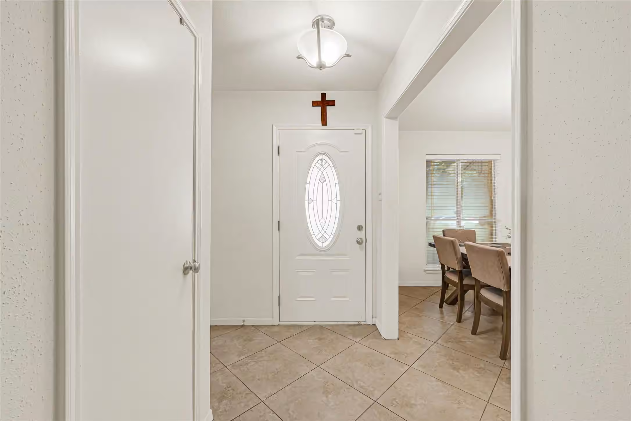 Photo 7 of 842 Walbrook Drive, Houston, TX