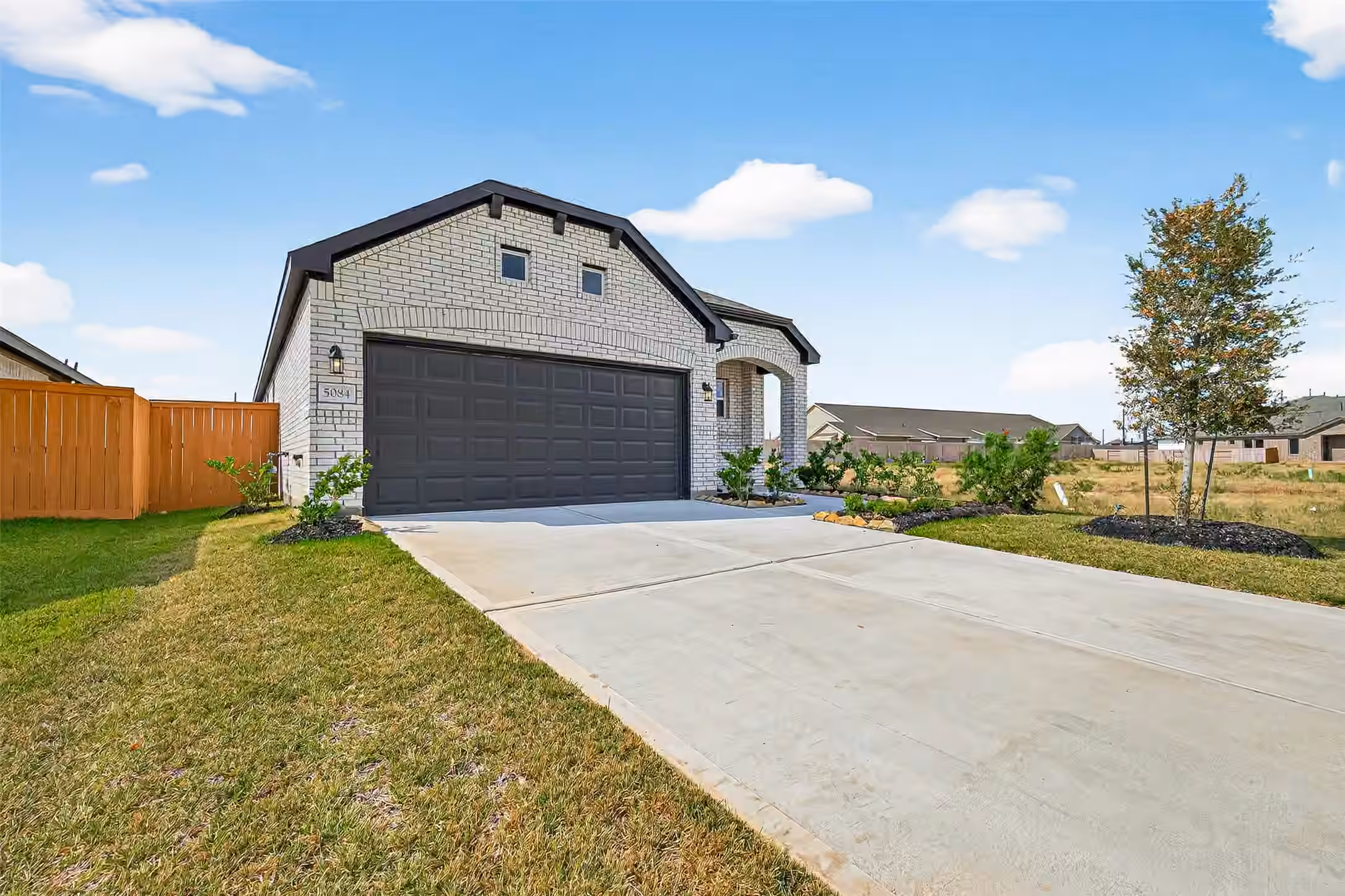 Photo 3 of 9987 Enclave Grove Drive, Willis, TX