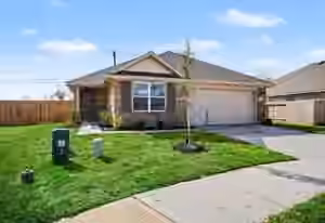 Photo 2 of 19 Greenbriar Loop, Angleton, TX