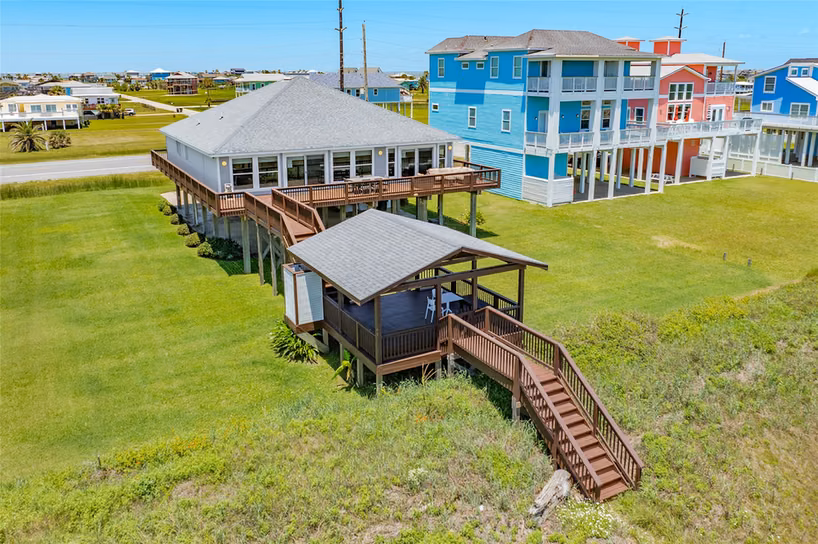 Photo 3 of 23331 San Luis Pass Road, Galveston, TX