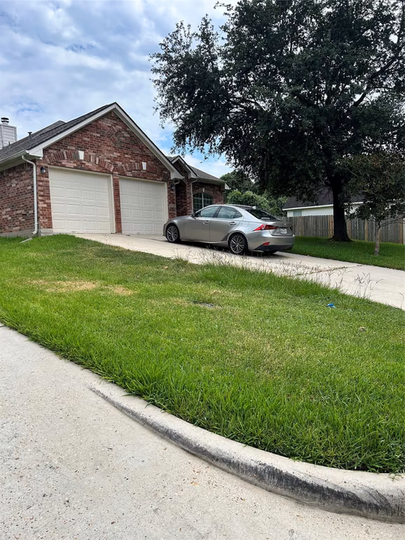 Photo 3 of 3722 Northshore Drive, Montgomery, TX