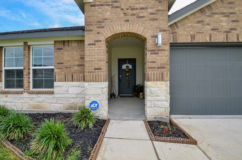 Photo 3 of 7203 Dawn View Lane, Richmond, TX