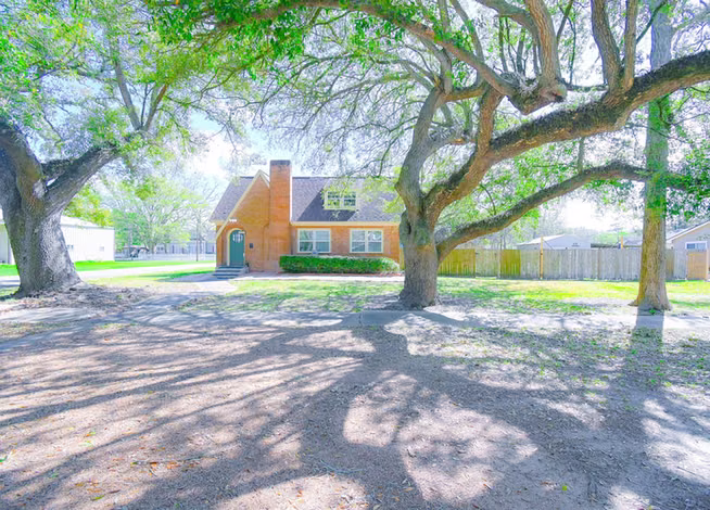 Photo 5 of 2801 Avenue I, Bay City, TX