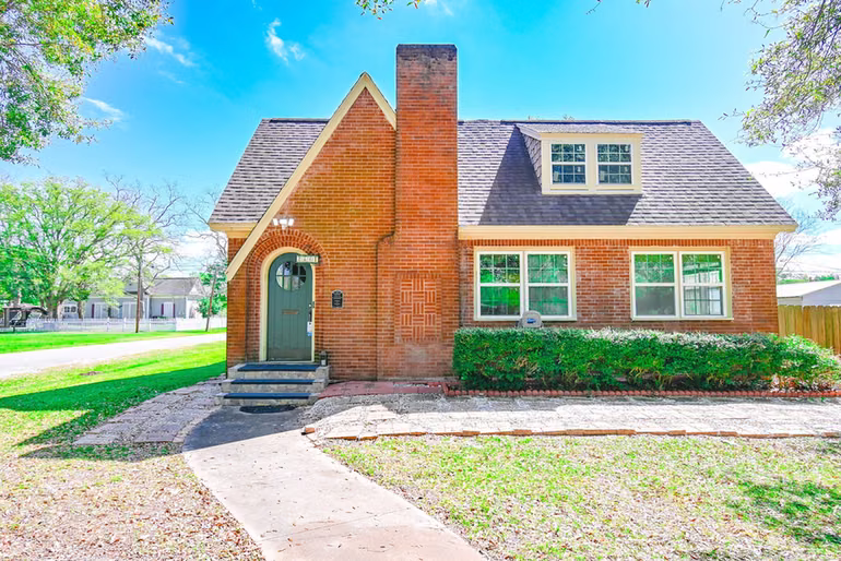 Photo 6 of 2801 Avenue I, Bay City, TX