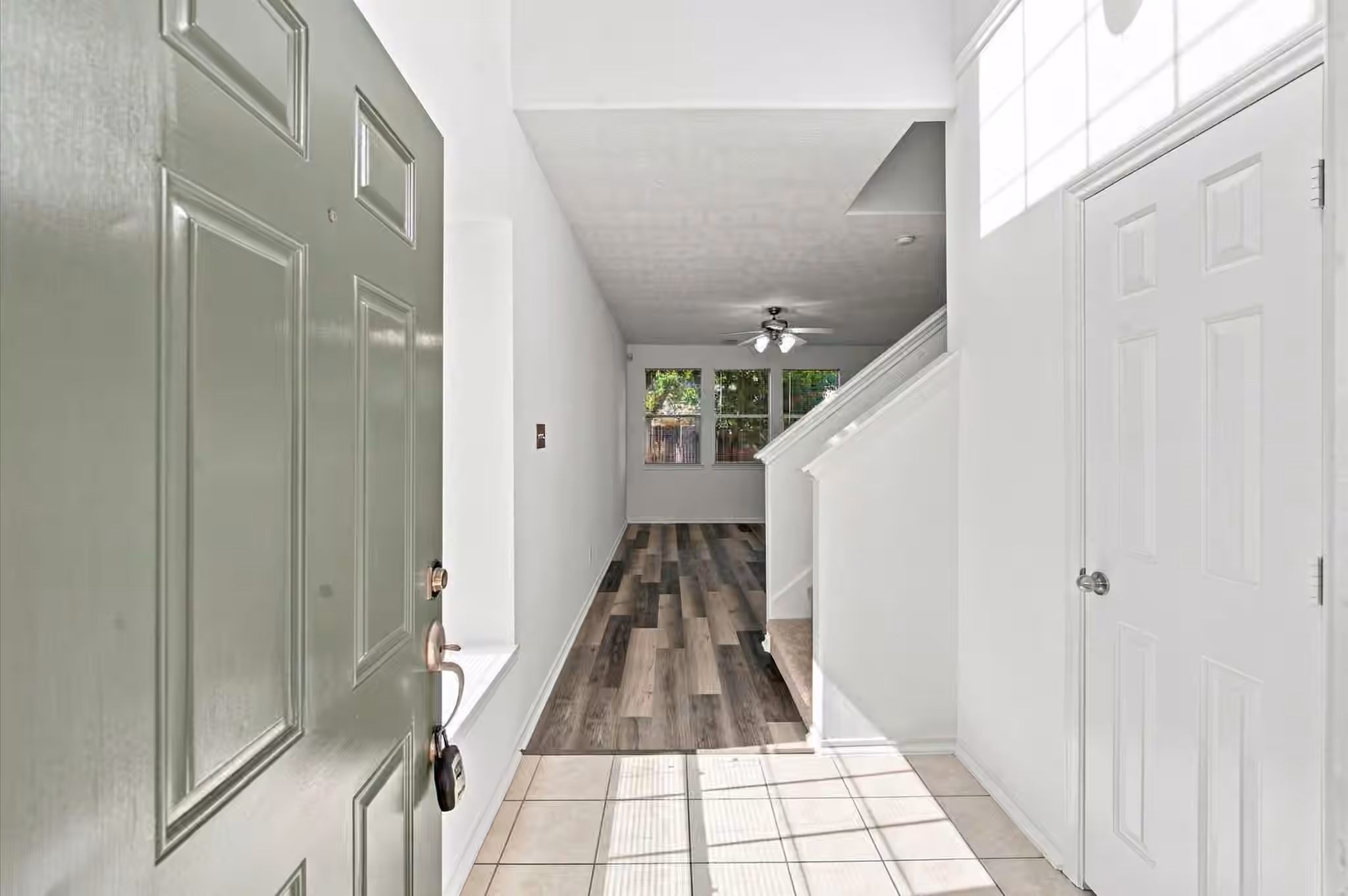 Photo 4 of 16122 Sandy Path Lane, Houston, TX