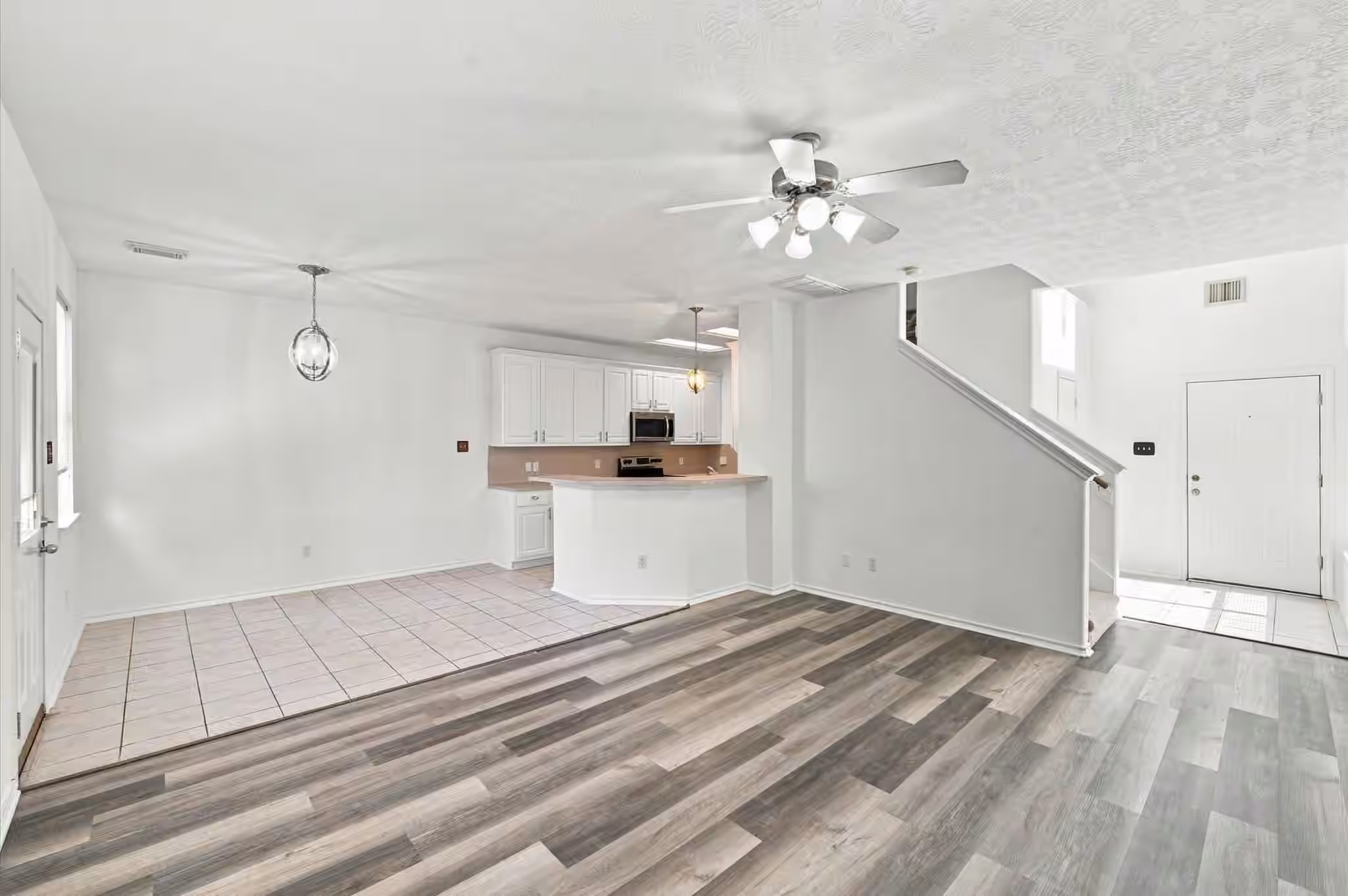 Photo 5 of 16122 Sandy Path Lane, Houston, TX