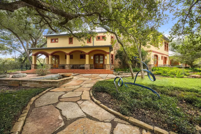 Photo of 919 Saint Elmos Court, Missouri City, TX 77459
