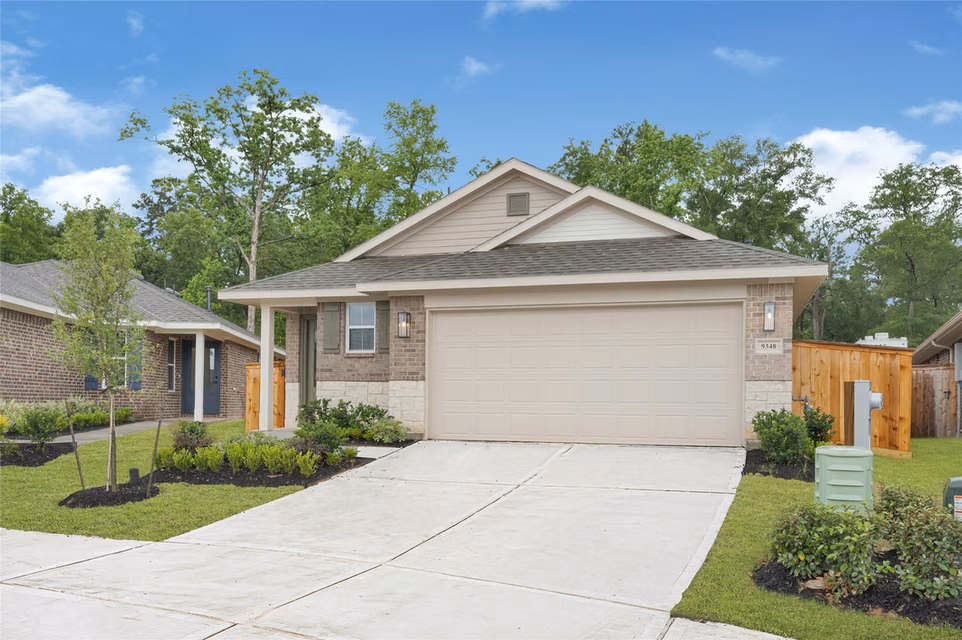 Photo 2 of 9348 Hard Rock Road, Conroe, TX
