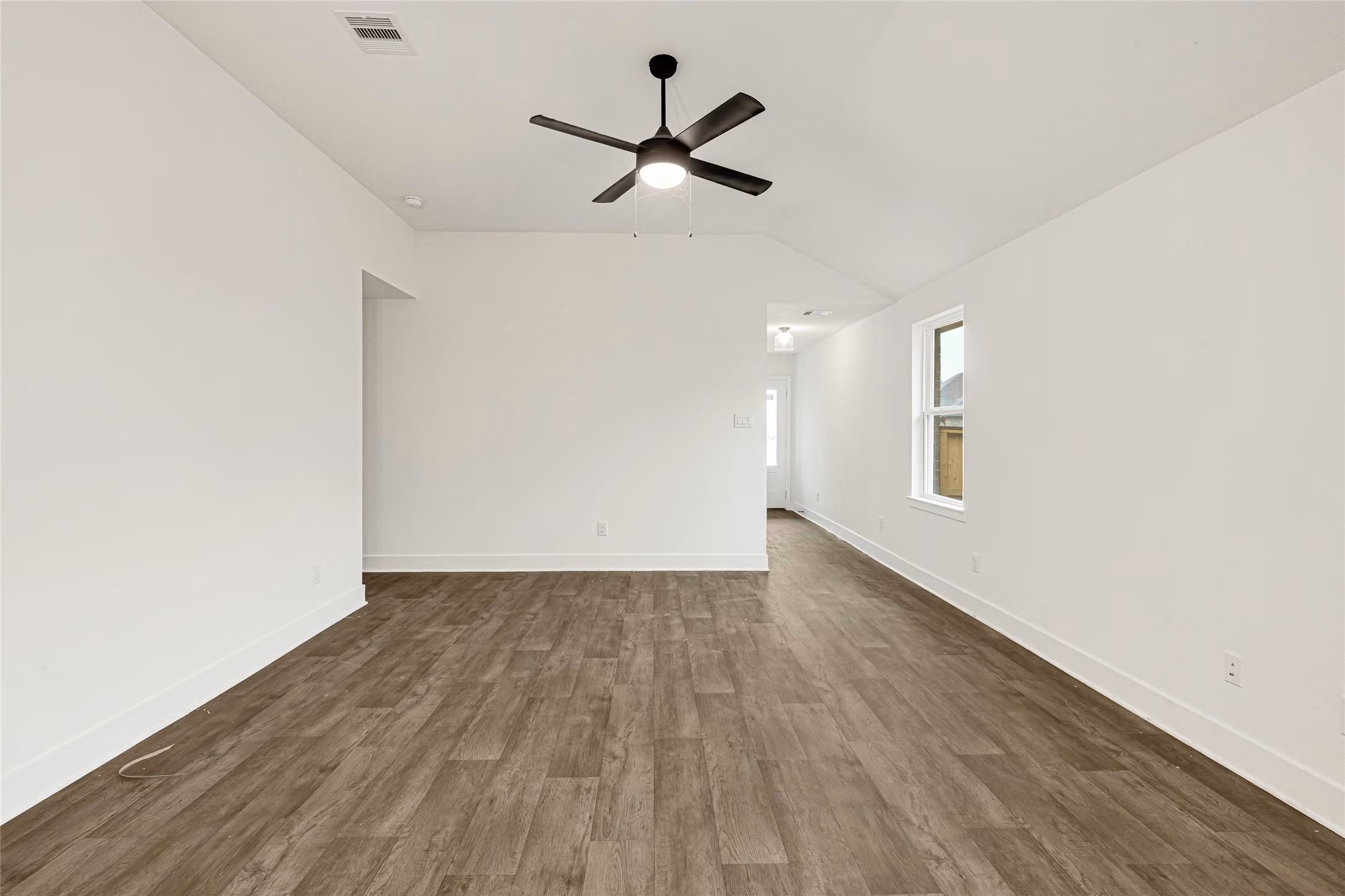Photo 7 of 9348 Hard Rock Road, Conroe, TX