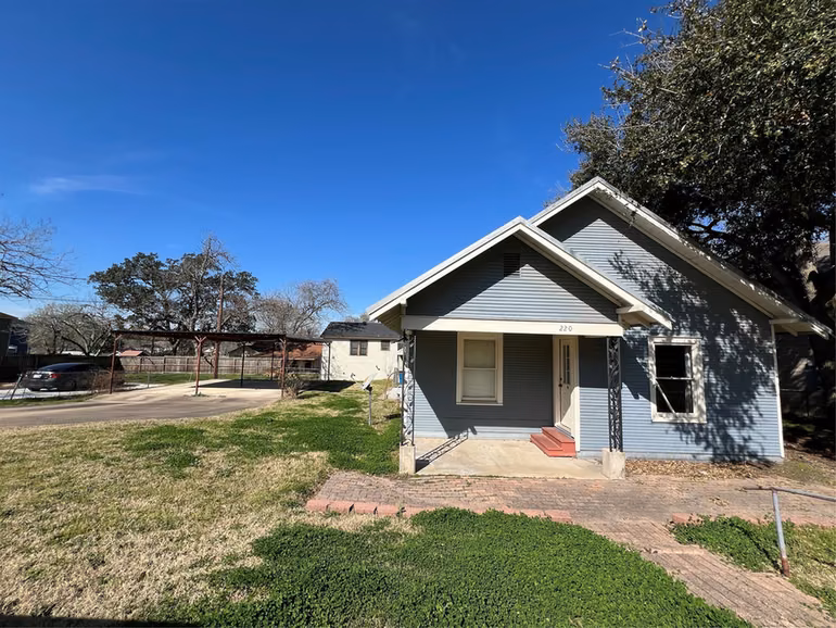 Photo of 220 S Tesch Street, Bellville, TX 77418