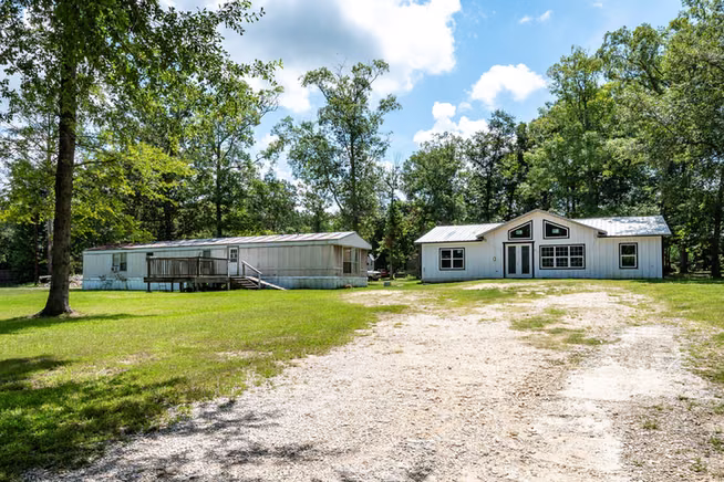 Photo 5 of 400 Coway Rd, Livingston, TX