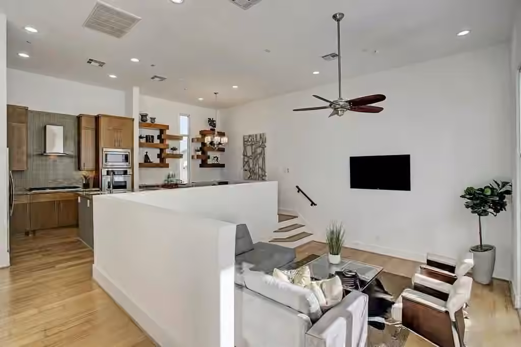 Photo 4 of 4218 Gibson Street B, Houston, TX