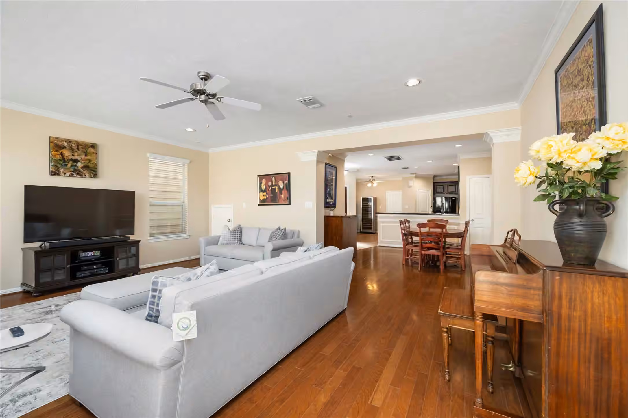 Photo 7 of 2632 Couch Street, Houston, TX