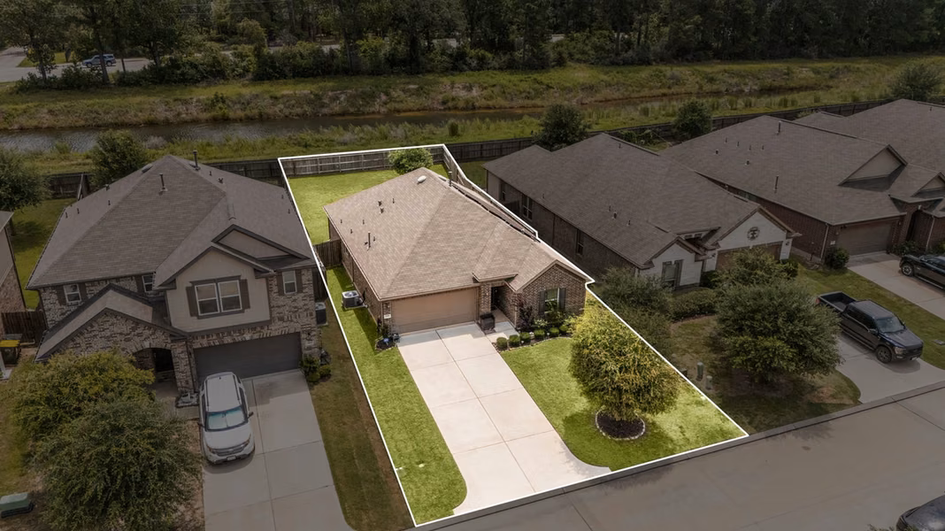 Photo 2 of 1969 Harmon Drive, Conroe, TX