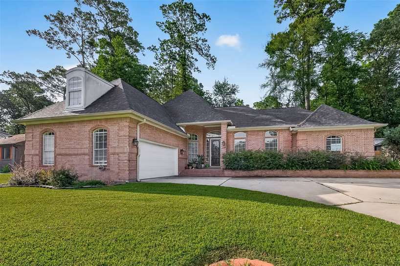 Photo of 174 Park Way, Conroe, TX