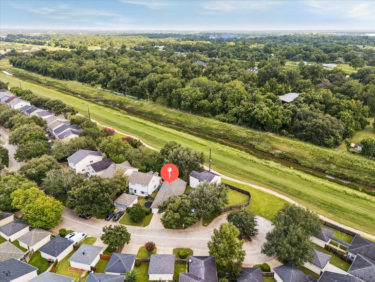 Photo 3 of 10819 Cobblecreek Way, Missouri City, TX