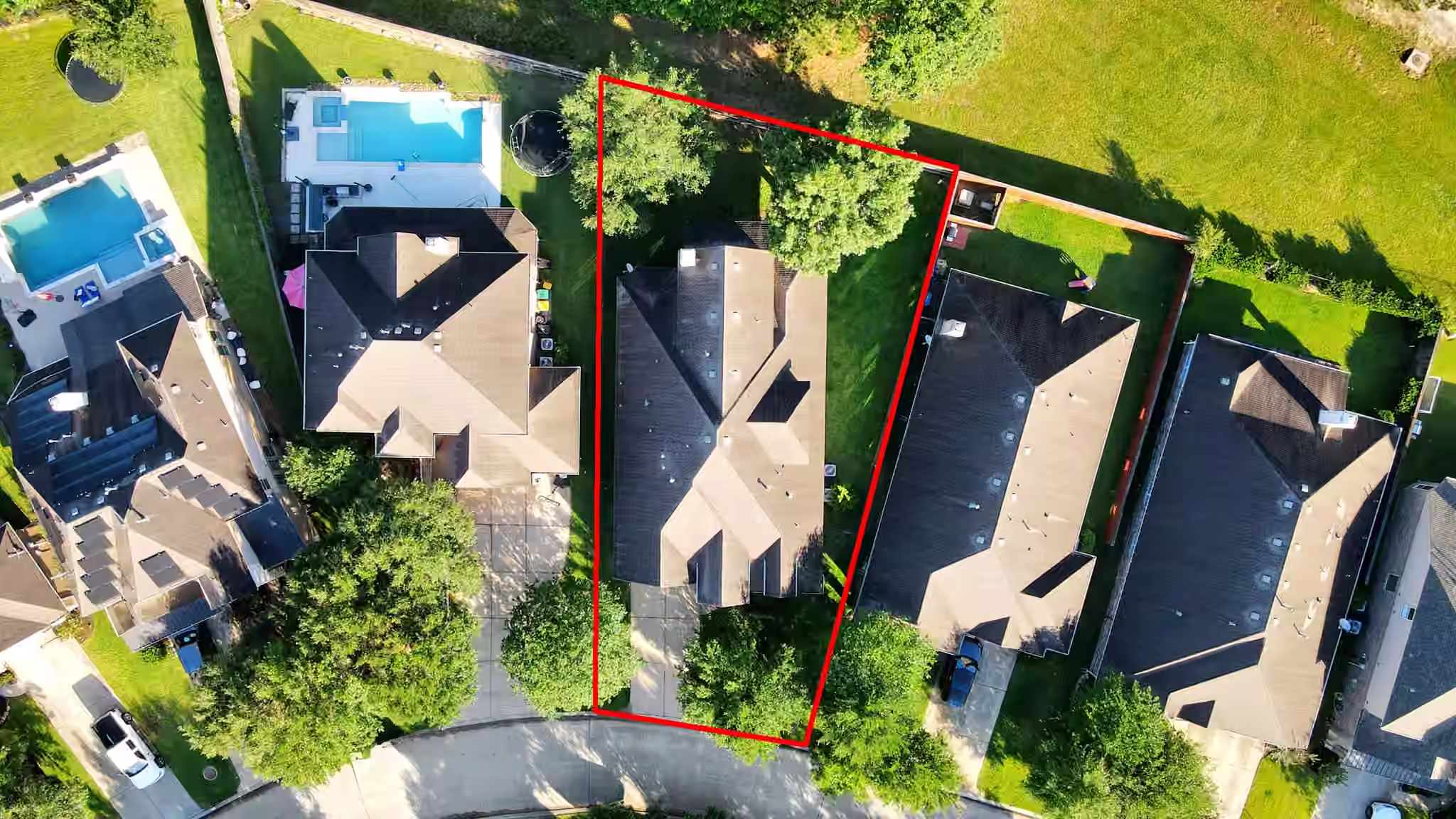 Photo 2 of 143 W Wading Pond Circle, Tomball, TX