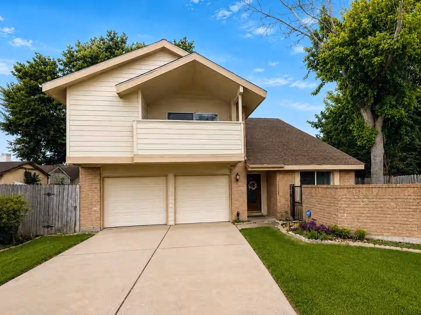 Photo of 13535 Shadow Run Drive, Houston, TX