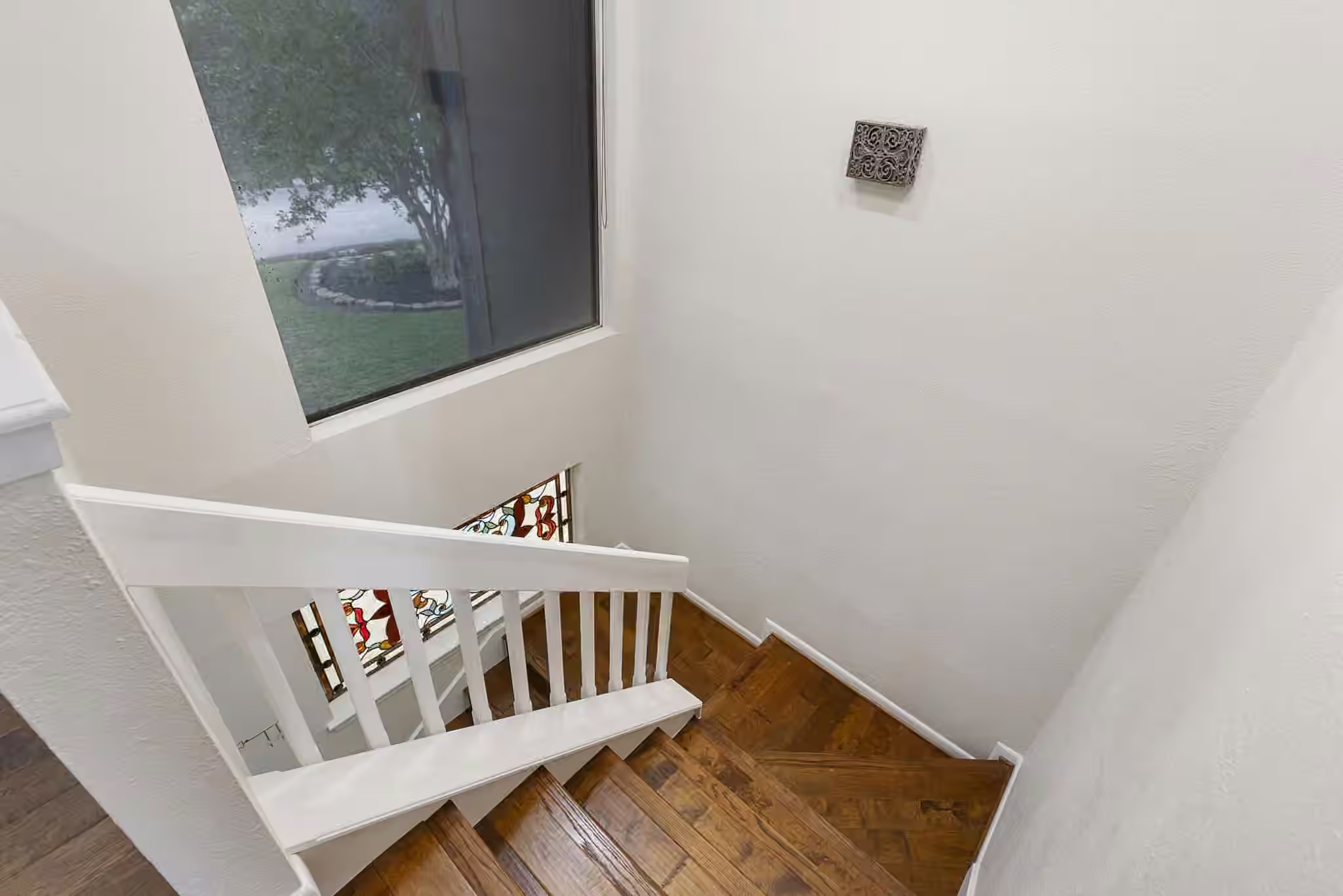 Photo 4 of 3930 Knollcrest Drive, Montgomery, TX