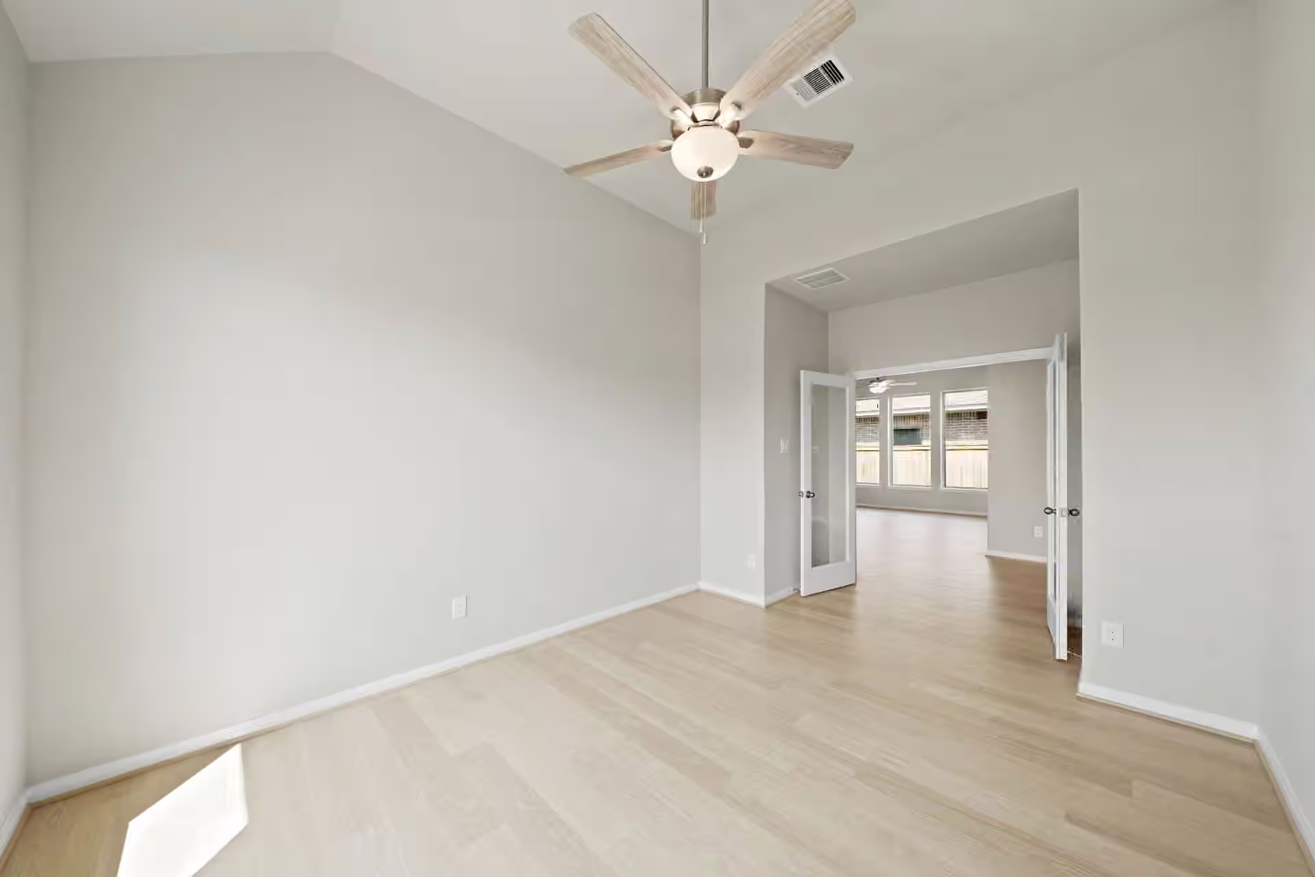 Photo 6 of 18735 Citrange Bend Way, Manvel, TX