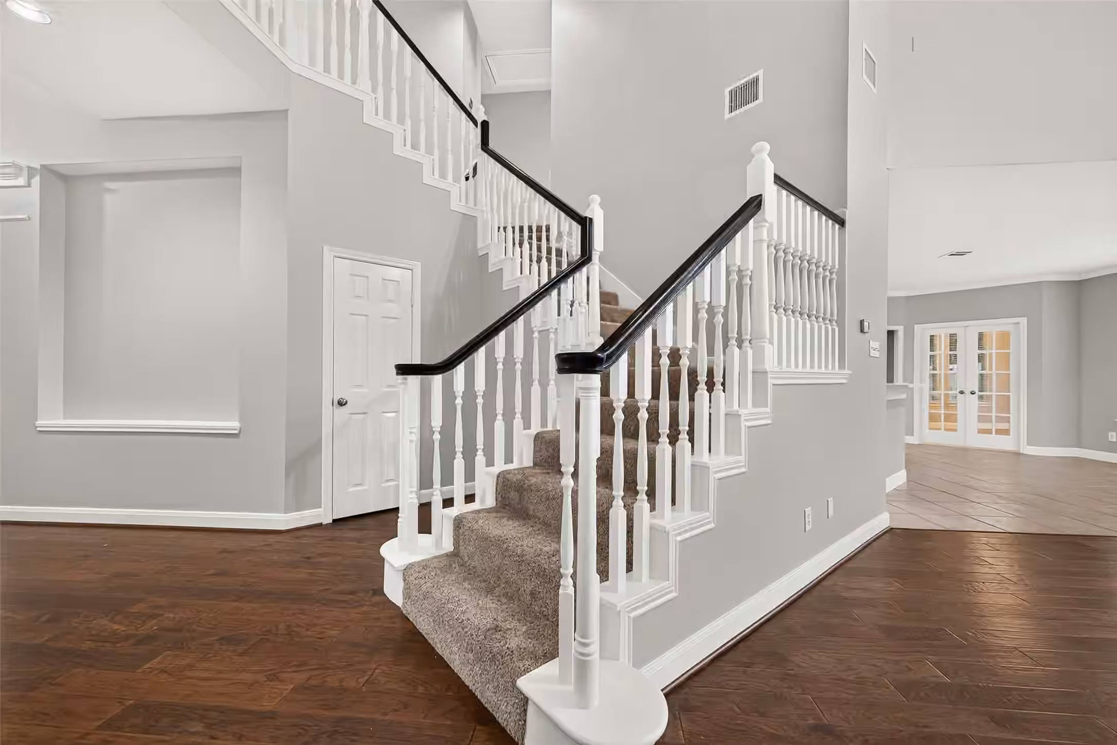 Photo 5 of 15618 Stable Brook Circle, Cypress, TX