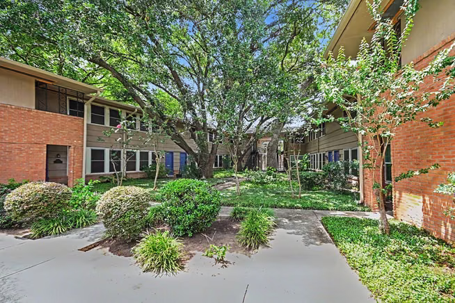 Photo 2 of 4020 Blue Bonnet Boulevard K, Houston, TX