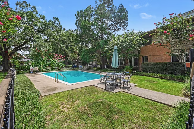 Photo 3 of 4020 Blue Bonnet Boulevard K, Houston, TX