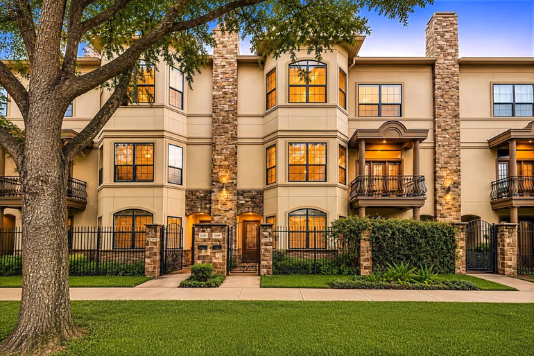 Photo 2 of 2409 Commonwealth Street, Houston, TX
