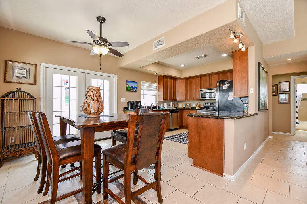 Photo 3 of 115 Mar Vista Court, Surfside Beach, TX